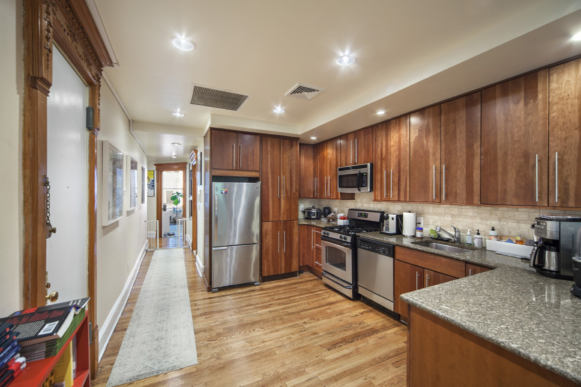 16 East 77th Street, Unit 3BA Manhattan, NY 10075 - Photo 5 of 13