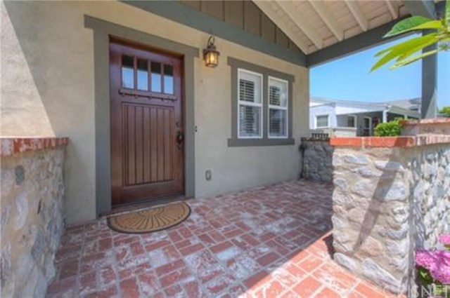 821 North Frederic Street Burbank, CA 91505 - Photo 3 of 23