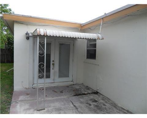 7767 Juniper Street Miramar, FL 33023 - Photo 6 of 9