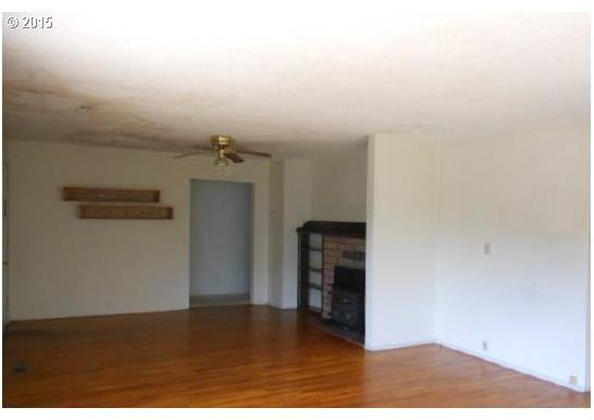 408 Crestview Loop Grants Pass, OR 97527 - Photo 12 of 16 Gallery Image 12