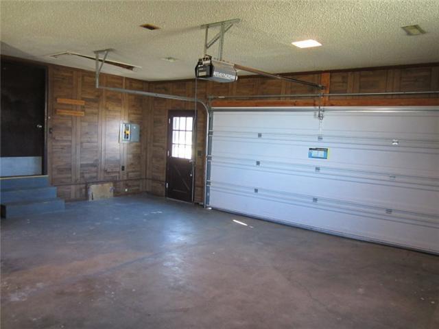 203 Lawrence Lane Springfield, TN 37172 - Photo 20 of 22 ...and a HUGE attached garage!