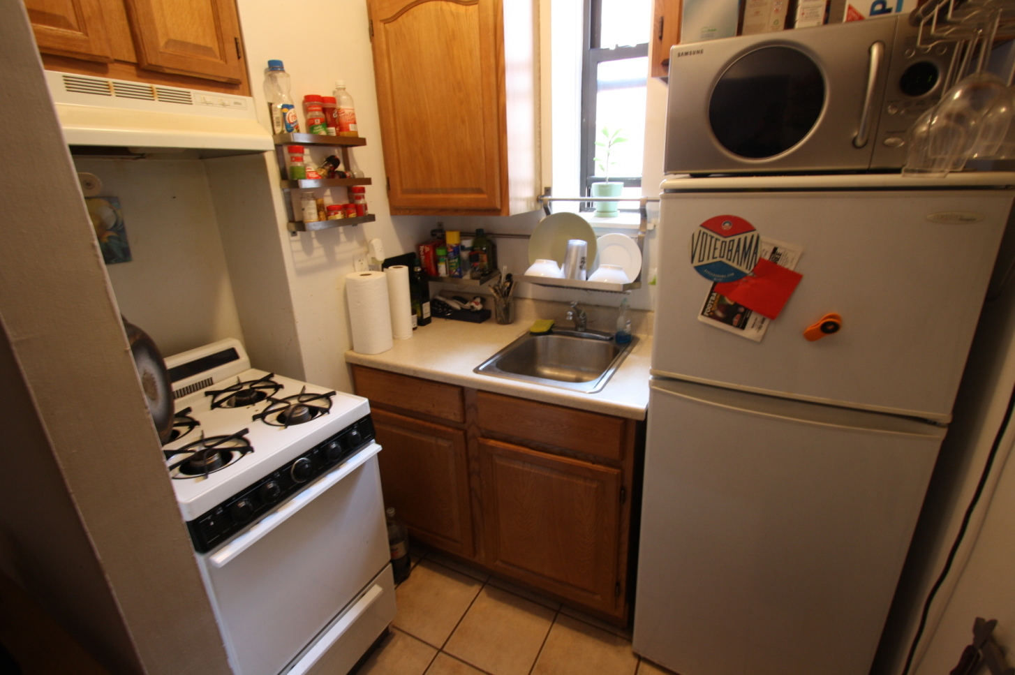 435 East 75th Street, Unit 21 Manhattan, NY 10021 - Photo 3 of 6