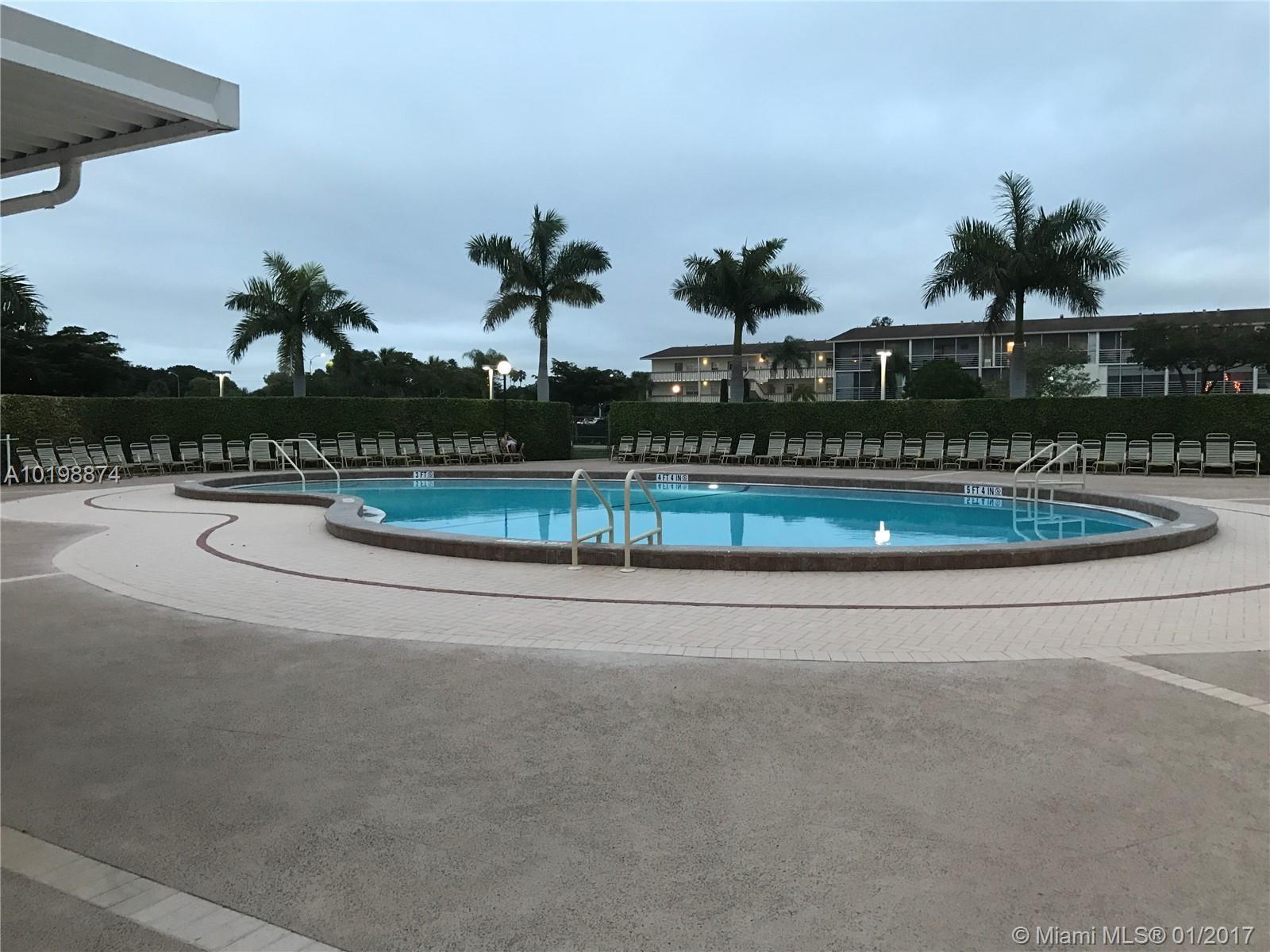 33 Suffolk A, Unit 33 Boca Raton, FL 33434 - Photo 2 of 11