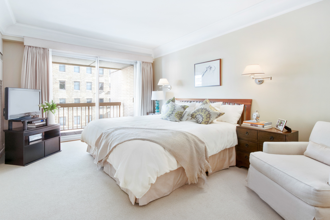 200 East 69th Street, Unit 7B Manhattan, NY 10021 - Photo 6 of 9