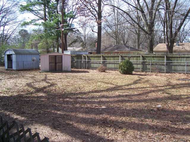 1175 South Perkins Road Memphis, TN 38117 - Photo 2 of 9