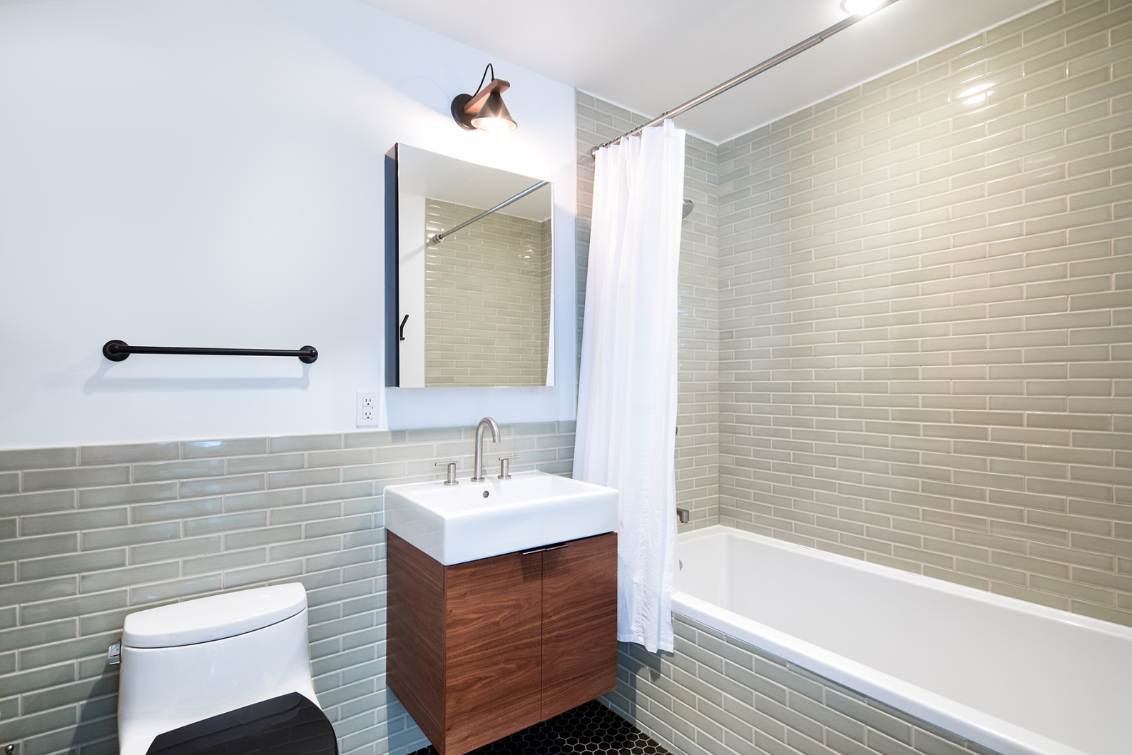 144 North 8th Street, Unit 4B Brooklyn, NY 11249 - Photo 6 of 11