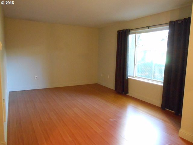 7143 Southwest Sagert Street, Unit 105 Tualatin, OR 97062 - Photo 12 of 23