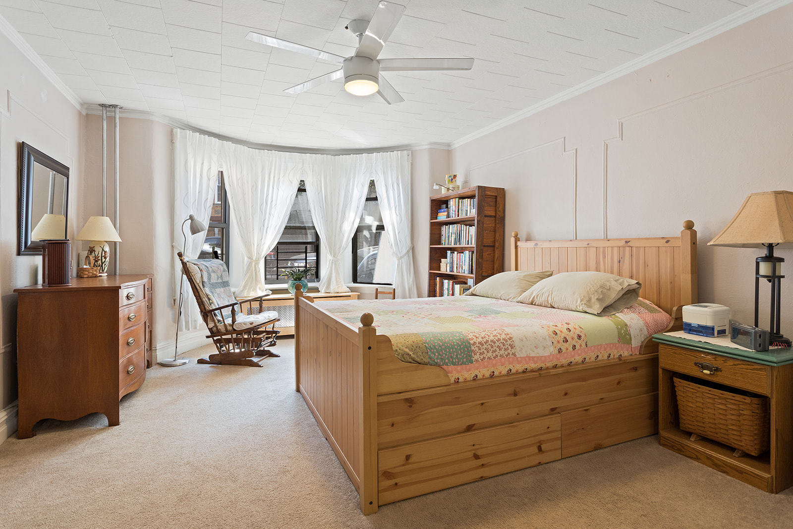 60-65 68th Road Queens, NY 11385 - Photo 22 of 27