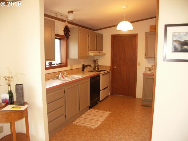 14 Rimview Road White Salmon, WA 98672 - Photo 7 of 16 Gallery Image 7