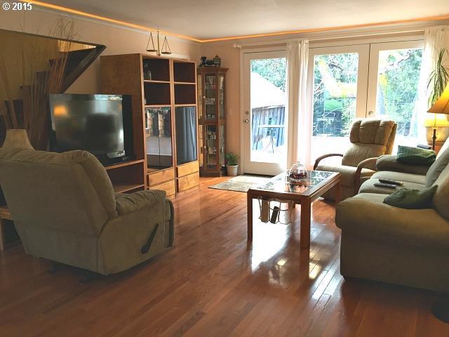 4760 Reston Road Roseburg, OR 97471 - Photo 2 of 16