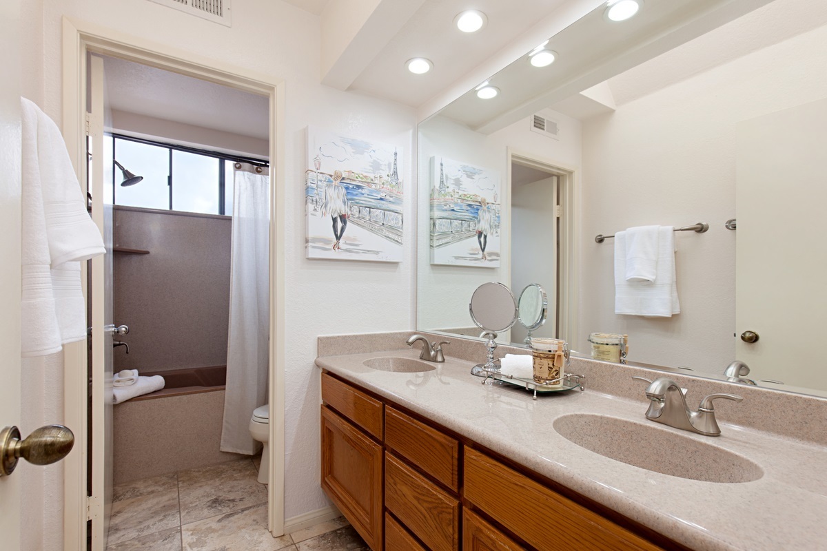 249 Via Palacio Encinitas, CA 92024 - Photo 18 of 25 Gallery Image 18