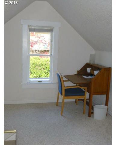 5150 Southwest Scholls Ferry Road Portland, OR 97225 - Photo 8 of 15