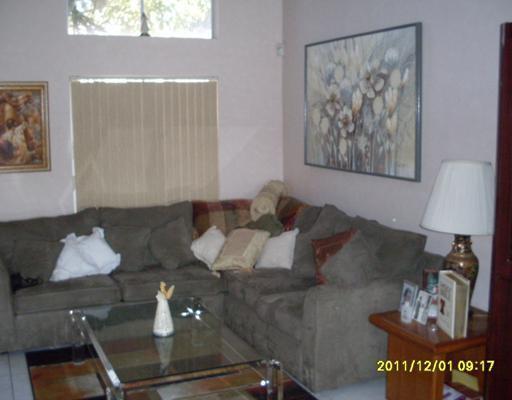 9840 Southwest 3rd Street Pembroke Pines, FL 33025 - Photo 7 of 17