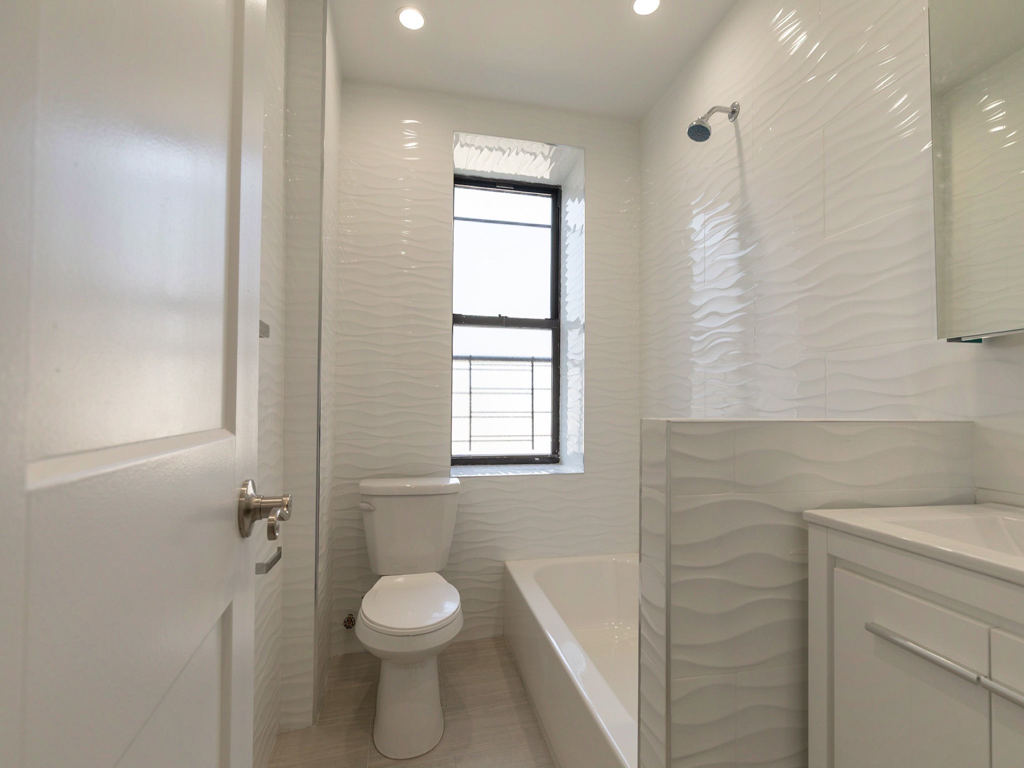 160 Beach 117th Street, Unit 1K Queens, NY 11694 - Photo 7 of 11