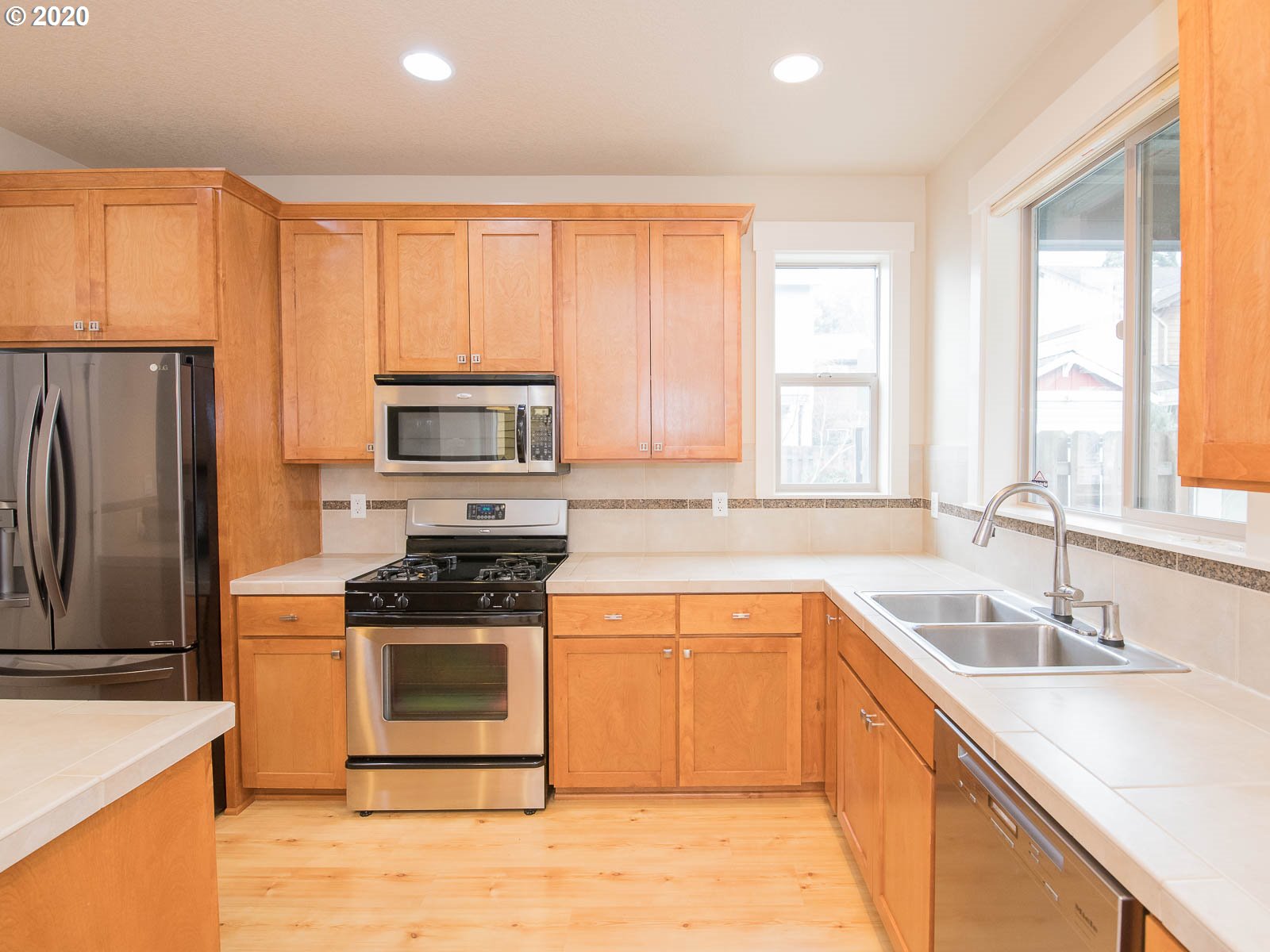 705 Northeast Jackson Street Hillsboro, OR 97124 - Photo 7 of 28