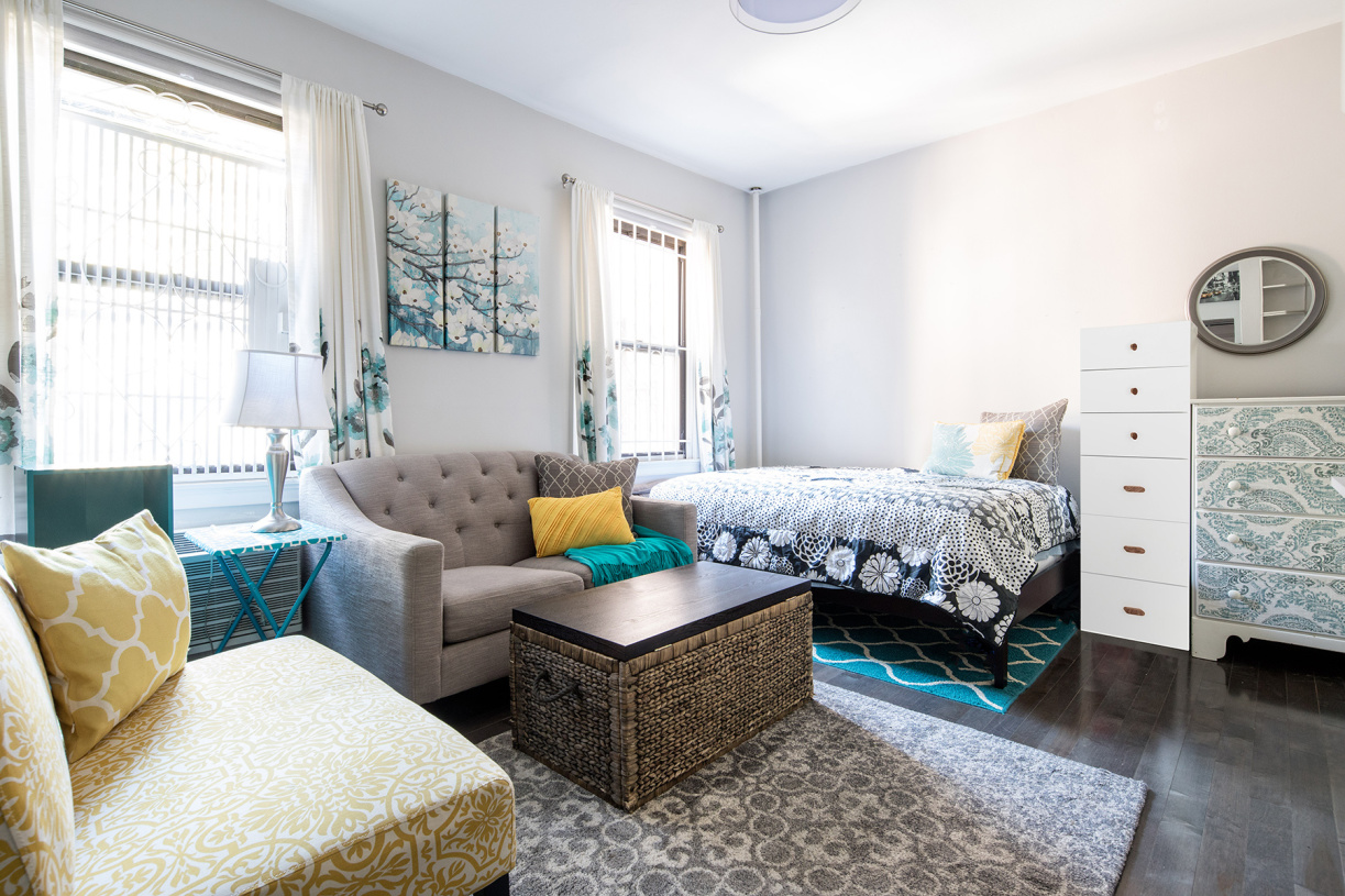 419 West 47th Street, Unit D4 Manhattan, NY 10036 - Photo 2 of 5