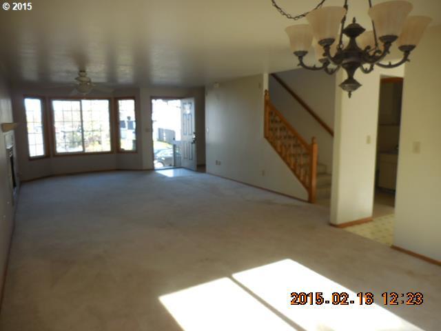 21498 Southwest Jay Street Aloha, OR 97003 - Photo 2 of 12