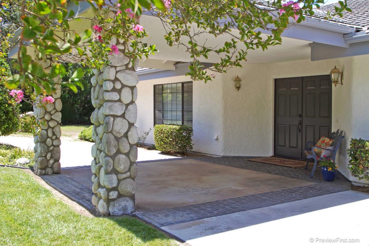 17790 Valle Verde Road Poway, CA 92064 - Photo 3 of 25