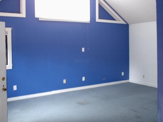 1242 Old Hickory Road Memphis, TN 38116 - Photo 11 of 12 LR in gueat house