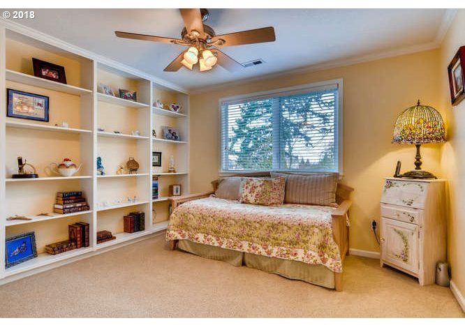 12835 Southwest Ridgefield Lane Tigard, OR 97223 - Photo 20 of 31 Gallery Image 20