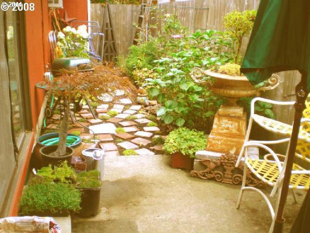 4015 Southwest Collins Street Portland, OR 97219 - Photo 4 of 13 Gallery Image 4