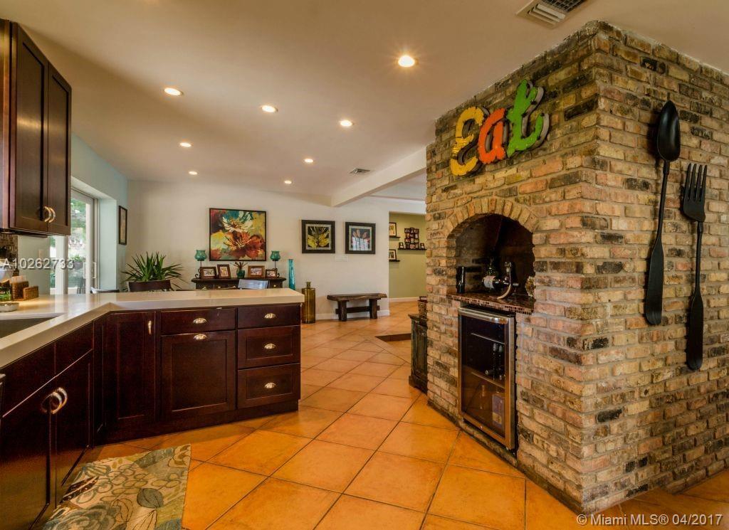 241 Southwest 129th Avenue Miami, FL 33184 - Photo 6 of 18