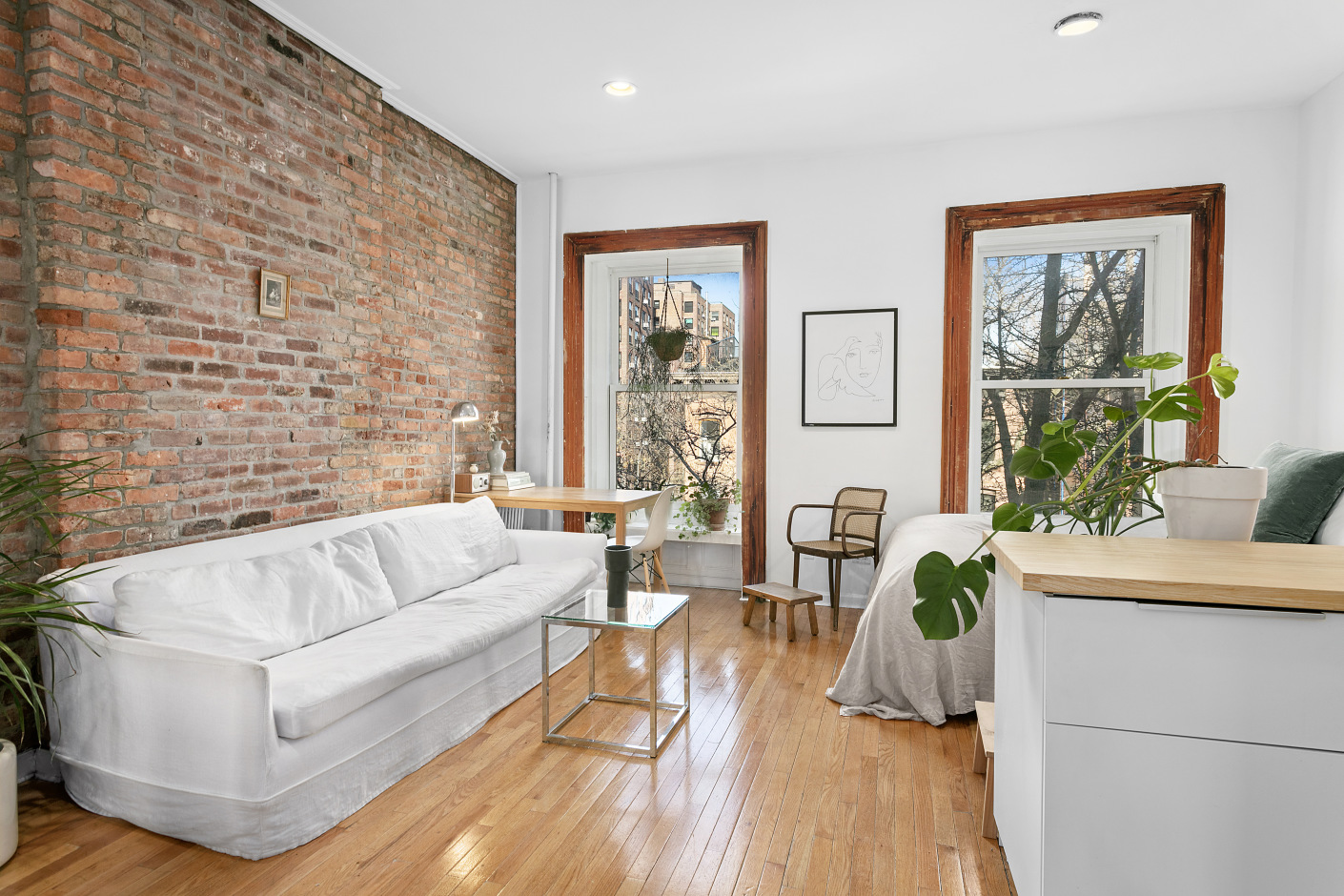 126 Willoughby Avenue, Unit 3F Brooklyn, NY 11205 - Photo 1 of 5