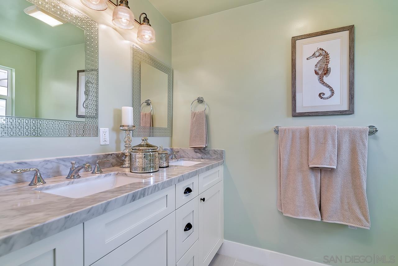 1375 Hygeia Avenue Encinitas, CA 92024 - Photo 12 of 25