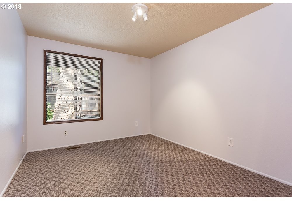 5765 Southwest Glenbrook Road Beaverton, OR 97007 - Photo 22 of 32 Gallery Image 22