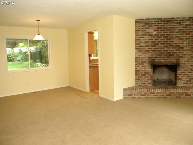 20075 Northwest Phillips Road Hillsboro, OR 97124 - Photo 7 of 16 Gallery Image 7