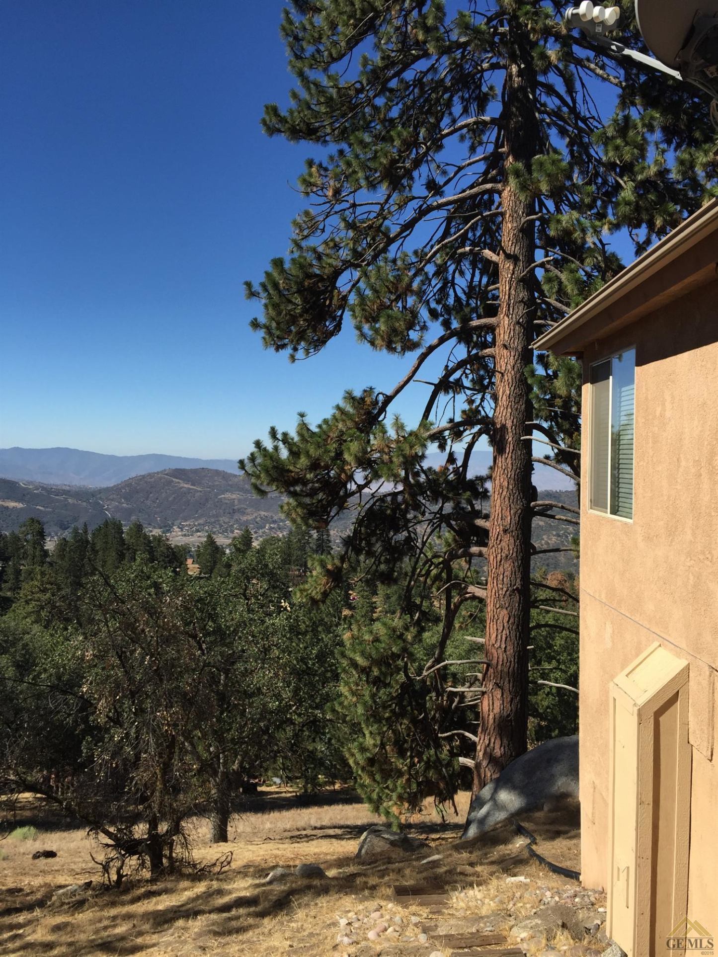29500 Springwood Court Tehachapi, CA 93561 - Photo 3 of 20 Gallery Image 3