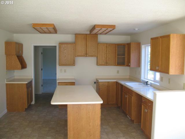 1059 Ranch Road Reedsport, OR 97467 - Photo 3 of 14 Gallery Image 3