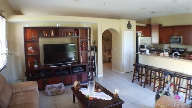 Encantada, Pembroke Pines, FL 33029 Compass