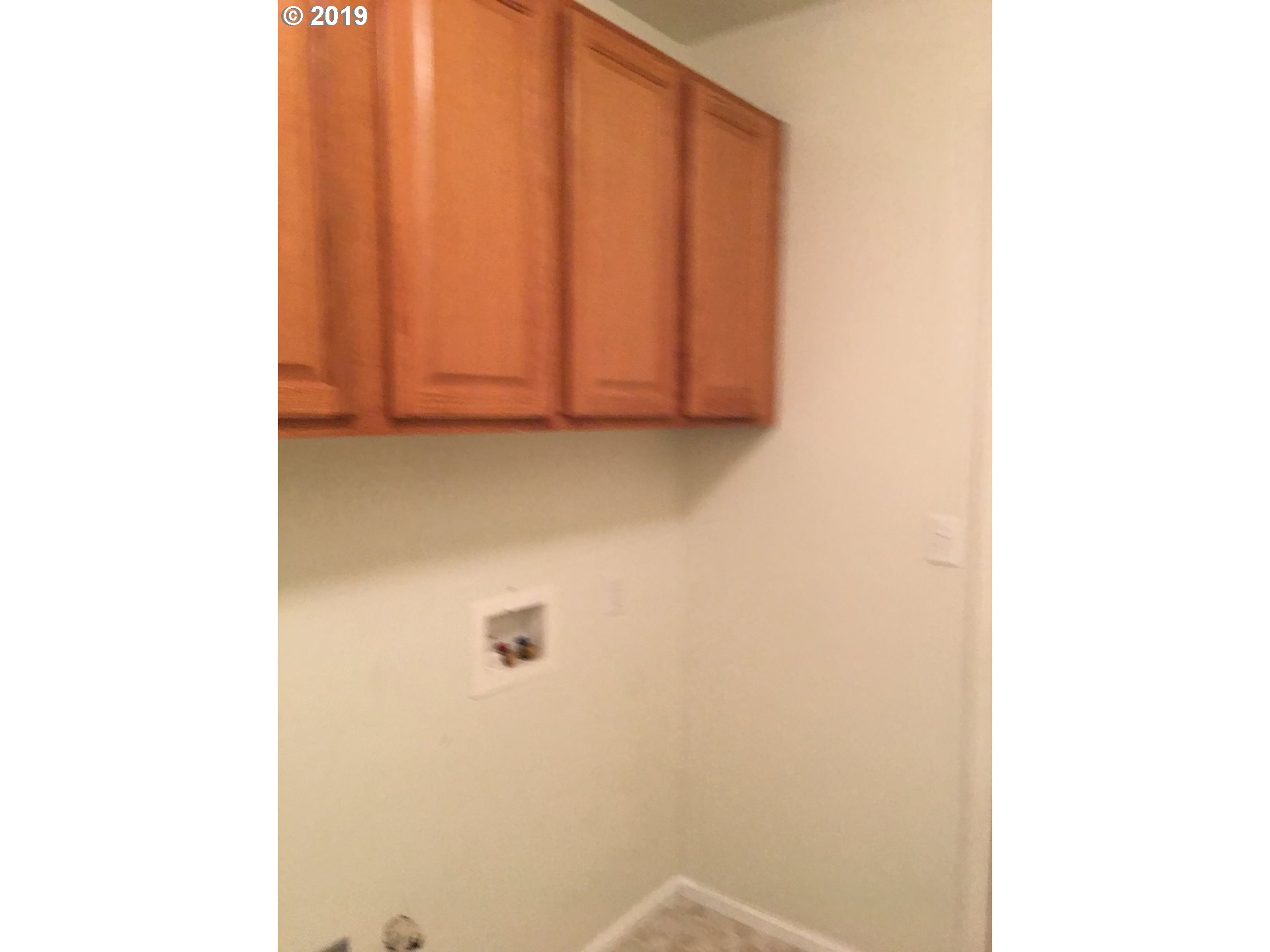 1433 Adelman Loop Eugene, OR 97402 - Photo 7 of 26 Gallery Image 7