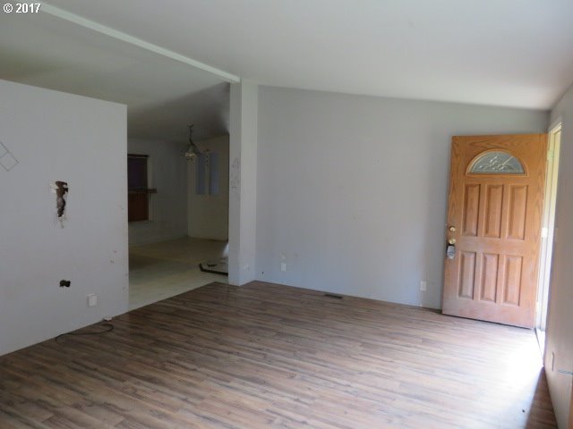 1865 Clarks Branch Road Myrtle Creek, OR 97457 - Photo 21 of 31 Gallery Image 21