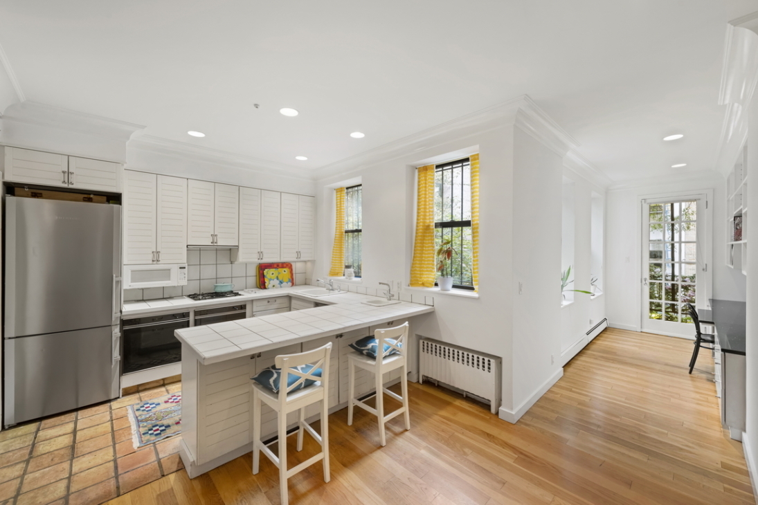 319 East 6th Street Manhattan, NY 10003 - Photo 12 of 26