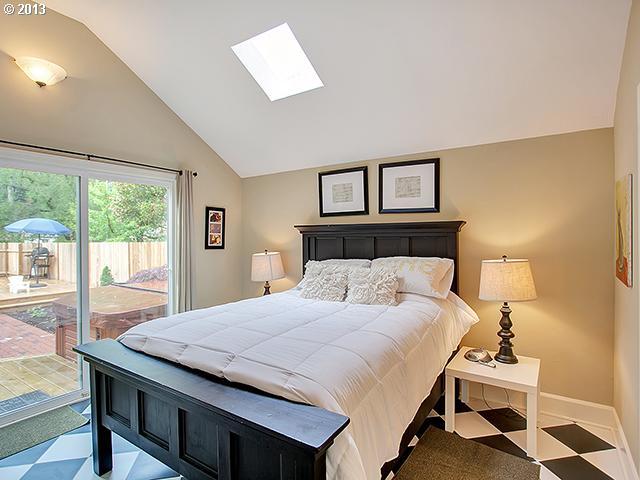 3750 Southwest Council Crest Drive Portland, OR 97239 - Photo 13 of 16 Gallery Image 13