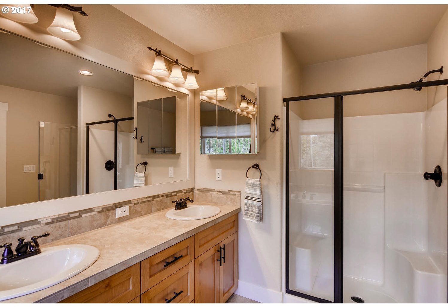 14360 Southwest Weir Road Beaverton, OR 97008 - Photo 17 of 28 Gallery Image 17