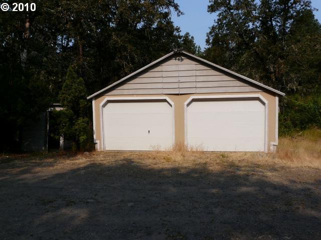 2297 Tucker Road Hood River, OR 97031 - Photo 9 of 15