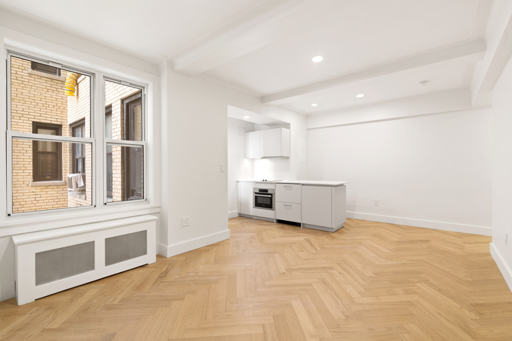 301 East 21st Street, Unit 9N Manhattan, NY 10010 - Photo 2 of 10