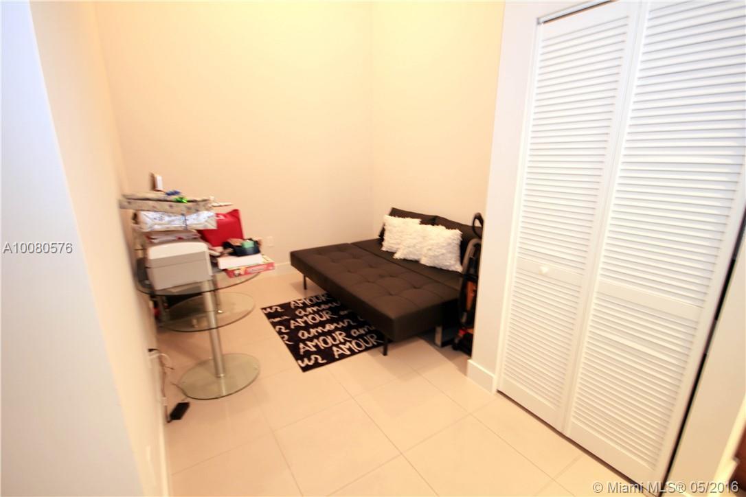 253 Northeast 2nd Street, Unit 308S Miami, FL 33132 - Photo 8 of 18