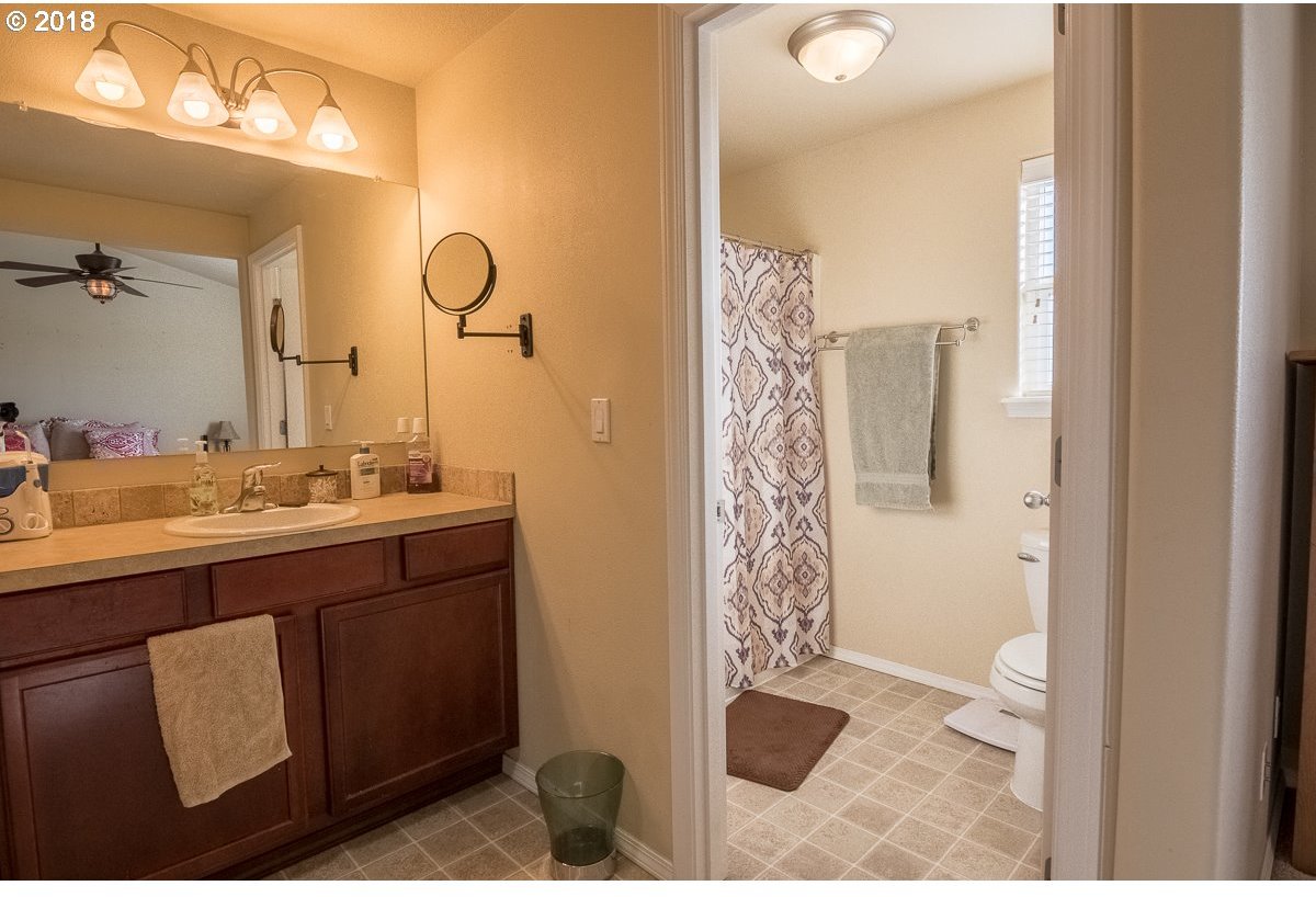1266 Filbert Street Jefferson, OR 97352 - Photo 19 of 25 Gallery Image 19