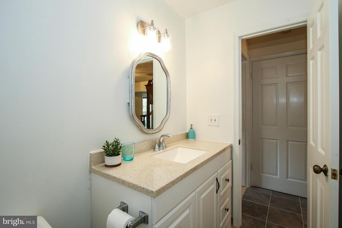 8712 Seven Locks Road Bethesda, MD 20817 - Photo 9 of 29