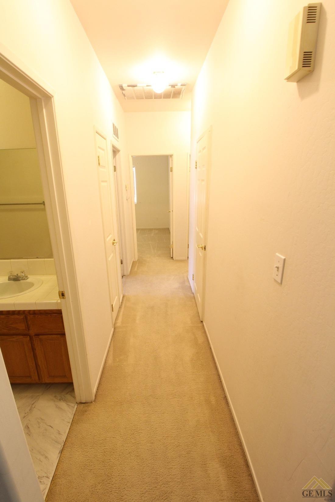4021 Amherst Forest Road Bakersfield, CA 93313 - Photo 10 of 15 Gallery Image 10