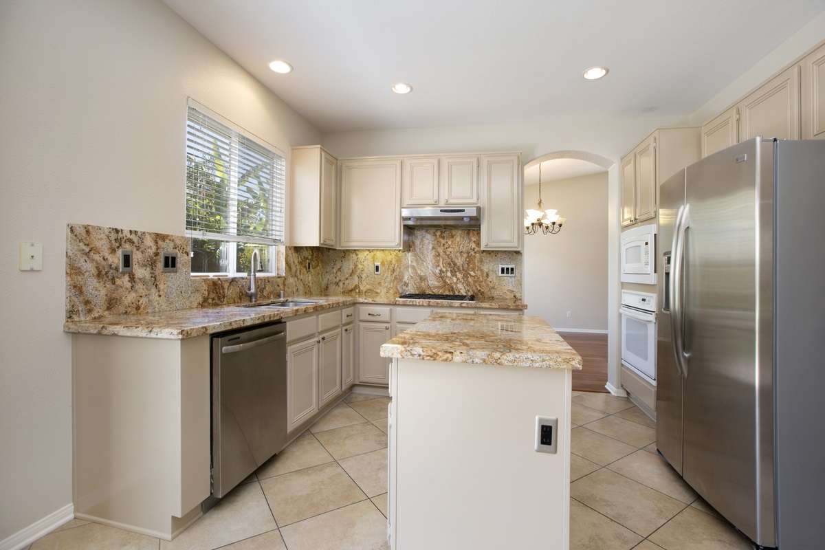 1632 Bull Canyon Road Chula Vista, CA 91913 - Photo 6 of 21 Gallery Image 6