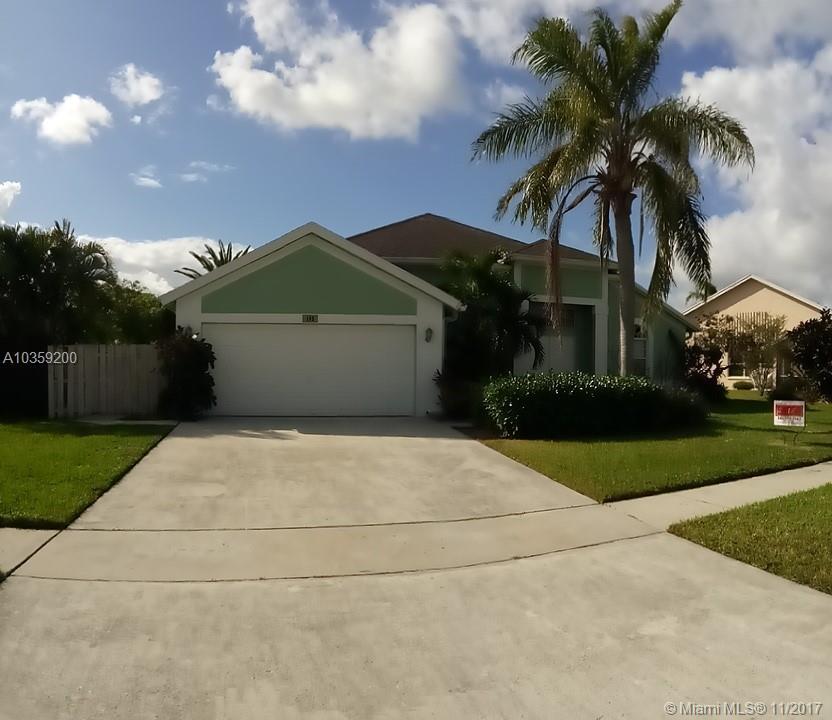 102 Waterway Road Royal Palm Beach, FL 33411 - Photo 2 of 19