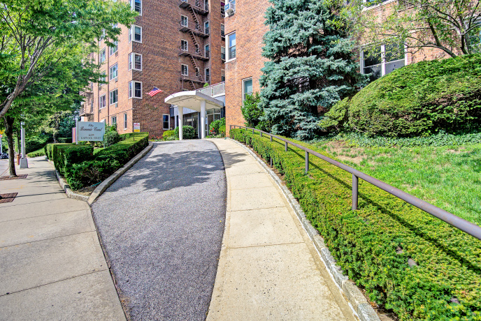 629 Kappock Street, Unit 5H Bronx, NY 10463 - Photo 11 of 17