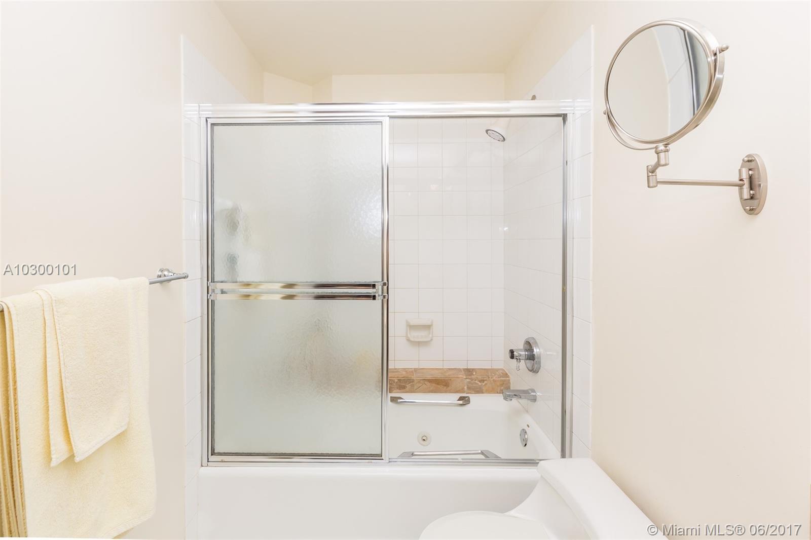 888 Brickell Key Drive, Unit 500 Miami, FL 33131 - Photo 16 of 28