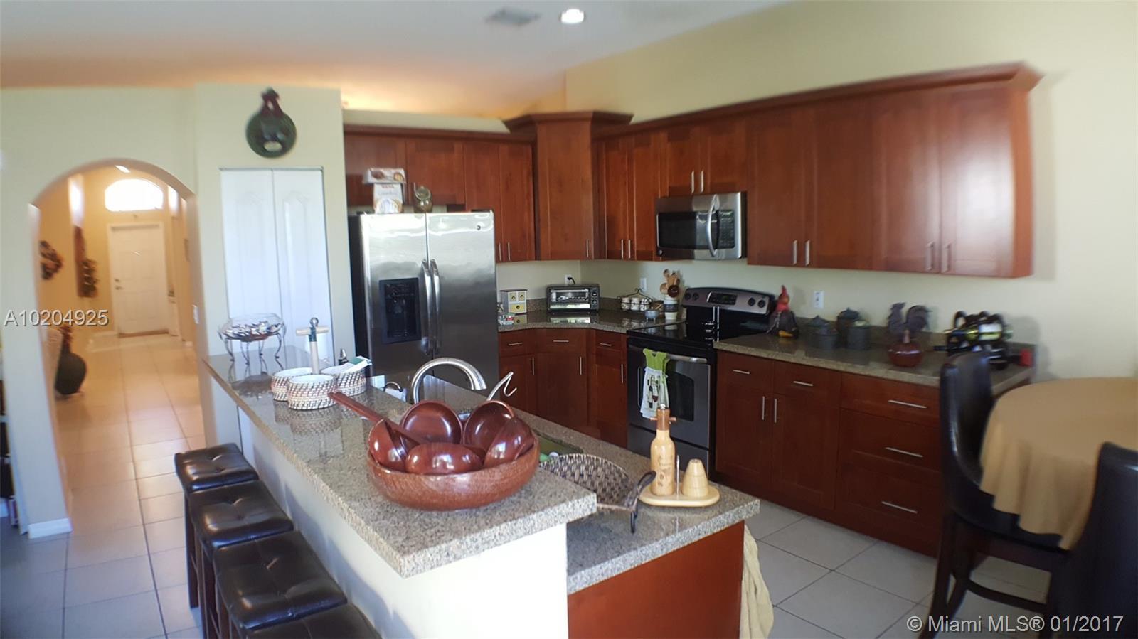 Encantada Pembroke Pines, FL 33029 - Photo 6 of 32
