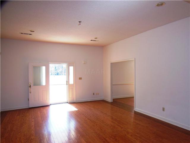 2820 Little John Road Millington, TN 38053 - Photo 5 of 17 Great Room view looking toward the front door and dining room.